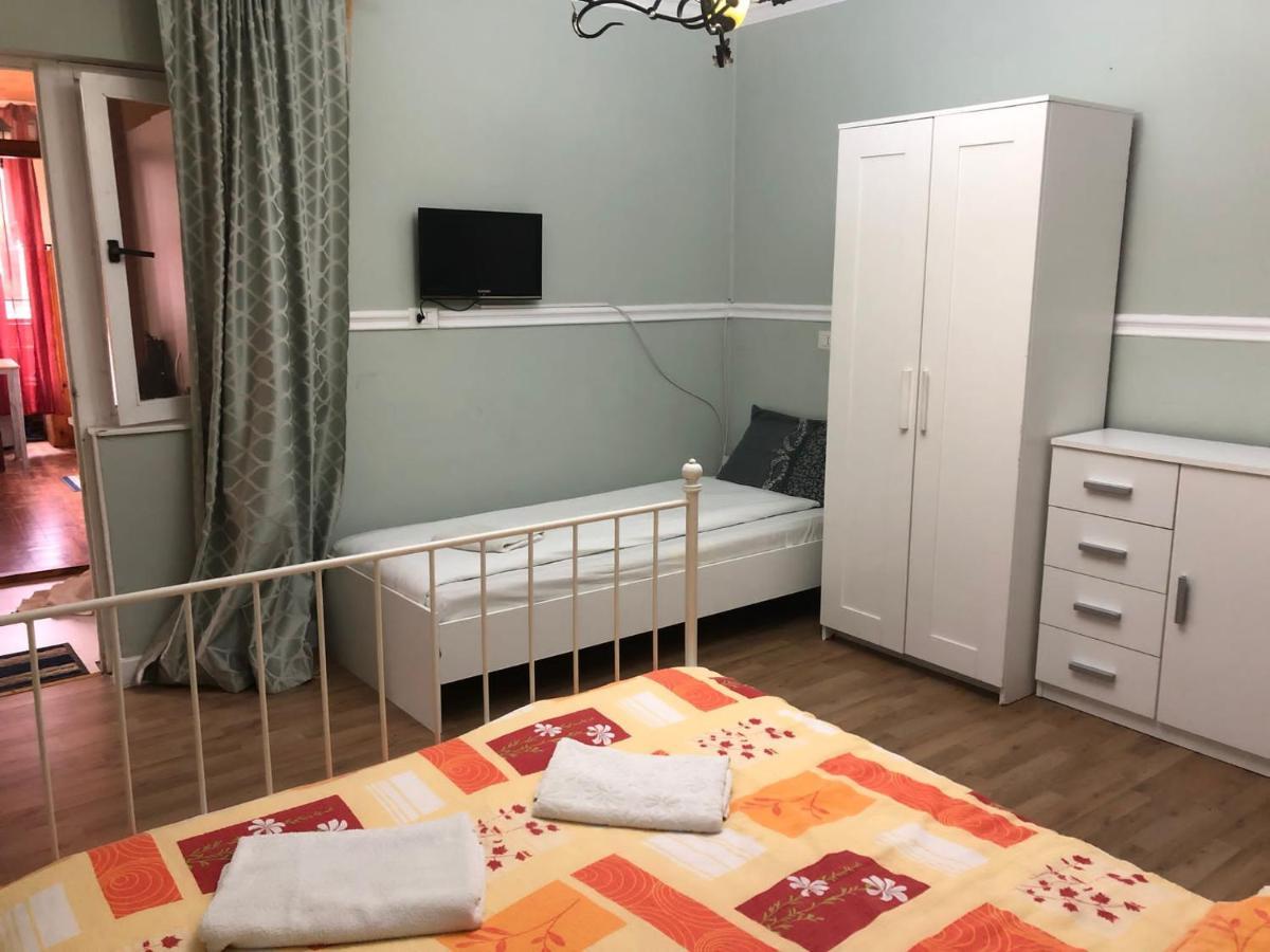Pensiunea Kristin Brasov Ngoại thất bức ảnh