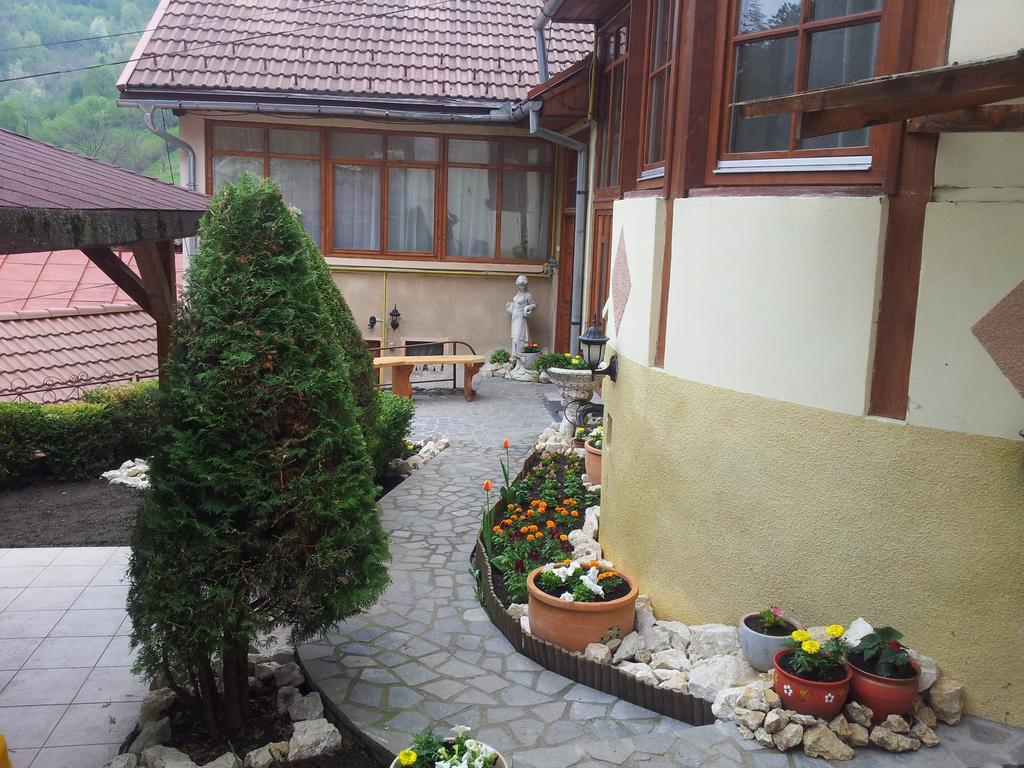 Pensiunea Kristin Brasov Phòng bức ảnh